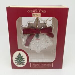 New in Box Spode White Ceramic Snowflake Christmas Tree Ornament
